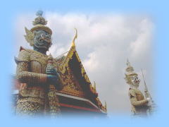 "guards"in Wat Phra Kaeo